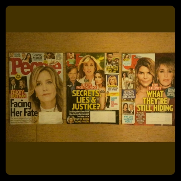 FELICITY HUFFMAN MAGAZINES - LOT OF THREE (3) - Picture 2 of 3